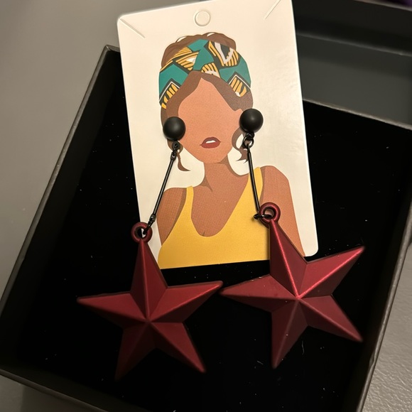 Great Deal Gorgeous Earrings - Picture 1 of 3